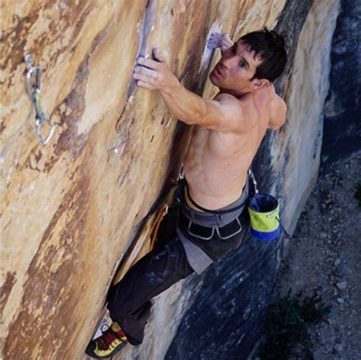 Alex Honnold Bio, Wiki, Age, Big Walls, Alone on the Wall, Books, Movies,