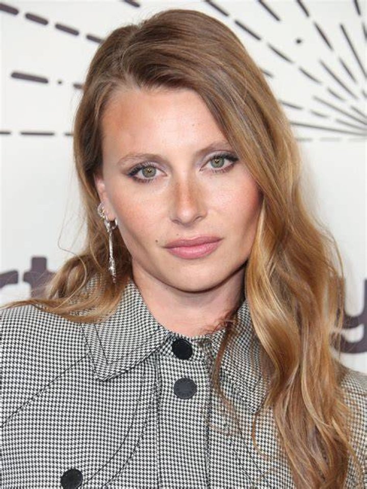 Aly Michalka LezWatch.TV
