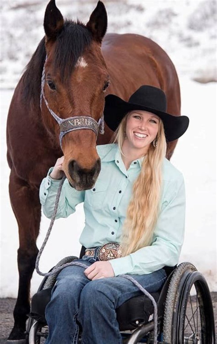 Amberley Snyder Bio, Wiki, Patrimonio, Dating, Boyfriend, Age, Height Biograf&iacute;a, Patrimonio
