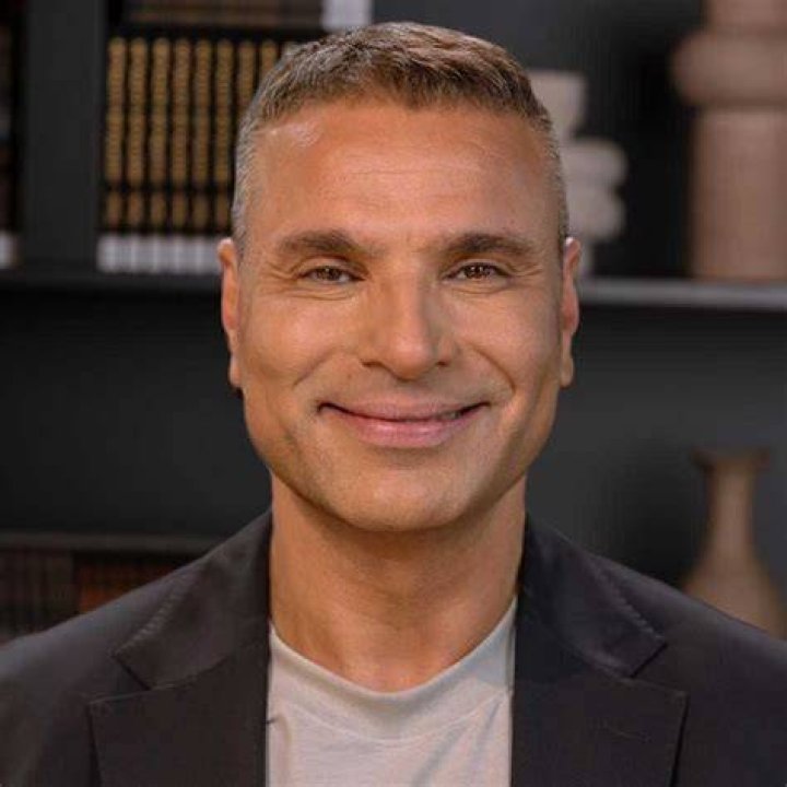 Amir Tsarfati [Founder] Quick Facts Wiki, Age, Wife, Family, Net Worth