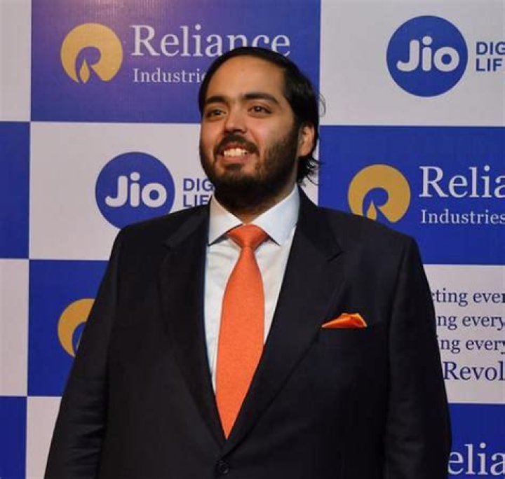 Anant Ambani Wiki, Biography, Age, Wife, Net worth, Family, Education, Weight, Height & More