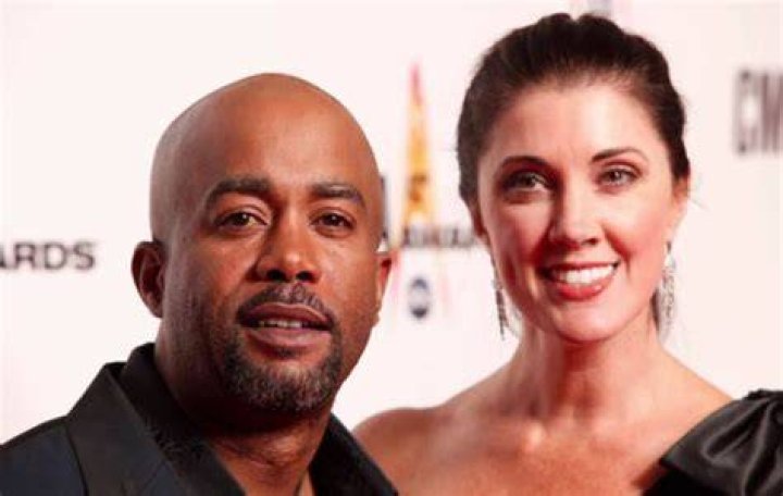 Beth Leonard (Darius Rucker Wife) Wiki, Bio, Age, Height, Weight
