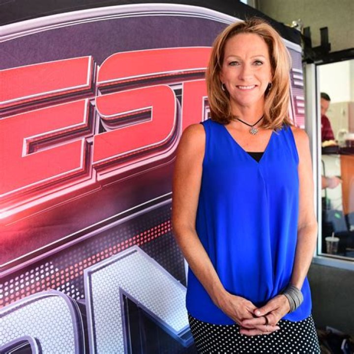 Beth Mowins gets opportunity as NFL announcer during Raiders preseason