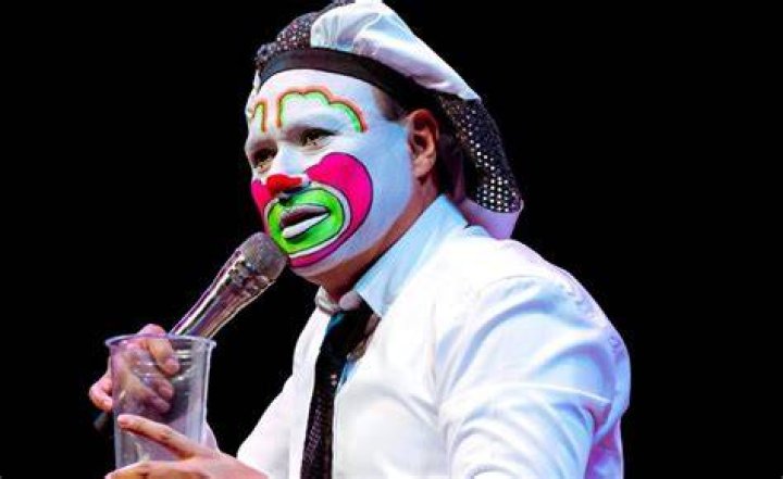 Brincos Dieras revela por qué dejó los shows infantiles 👉 👉️ En Blanco