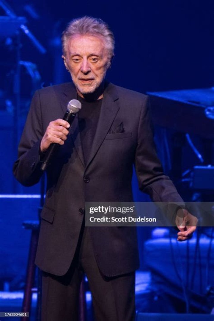 Celebrated singer Frankie Valli and new wife Jackie Jacobs in images