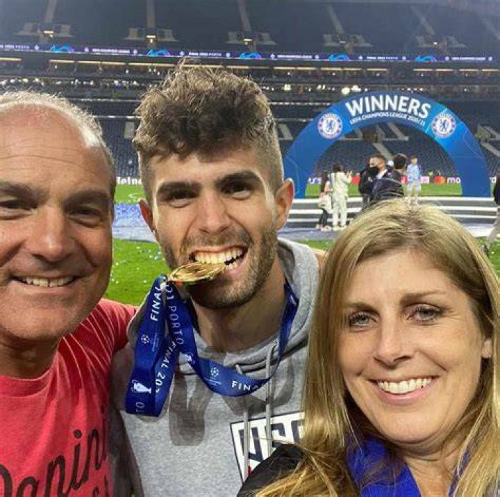 Christian Pulisic Parents Mark And Kelley Pulisic