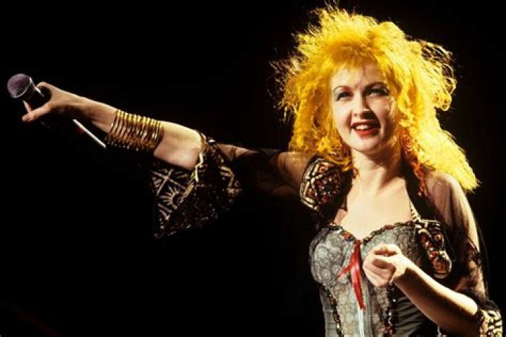 Cyndi Lauper 1986 Cyndi lauper, 90s music artists, Girl celebrities
