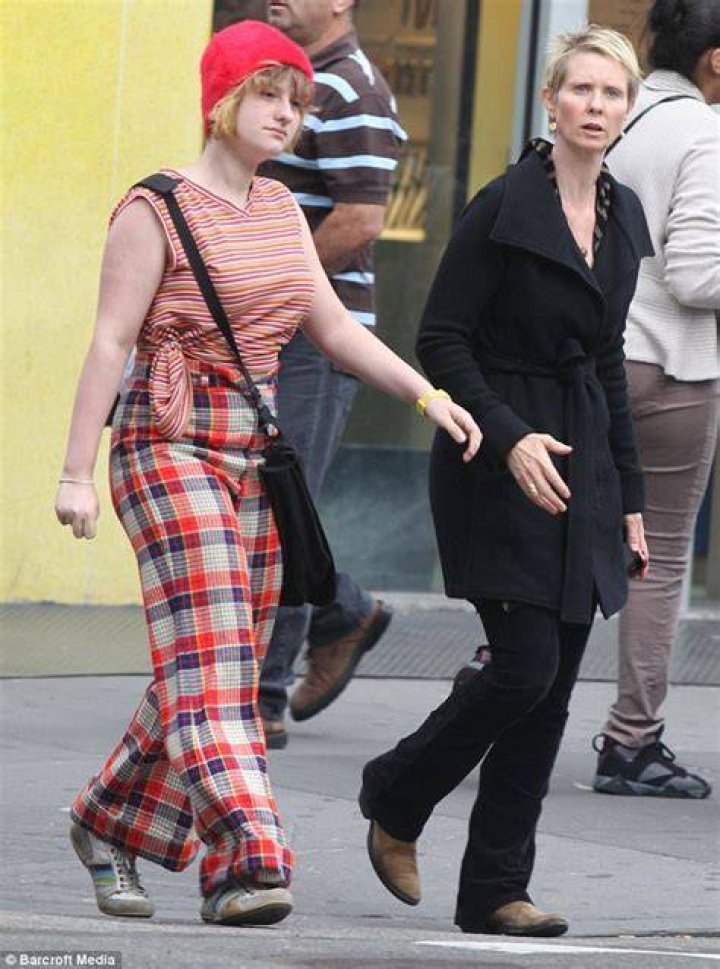 Cynthia Nixon Samantha Mozes