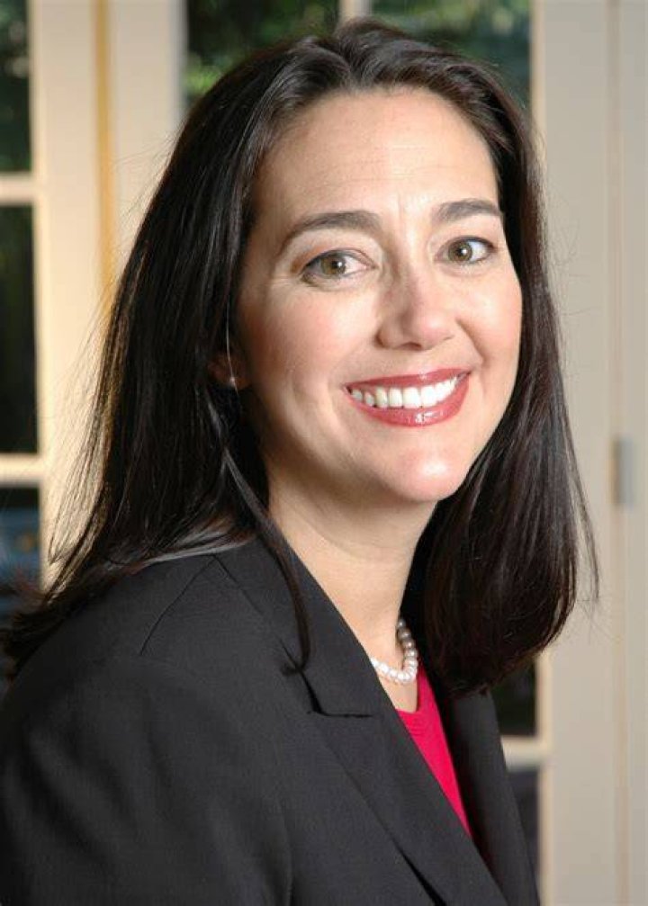 Erin Gruwell Speaking Engagements, Schedule, & Fee WSB
