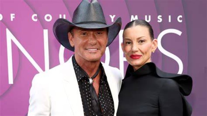 Faith Hill and Tim McGraw at the CMA Awards 2016 POPSUGAR Celebrity