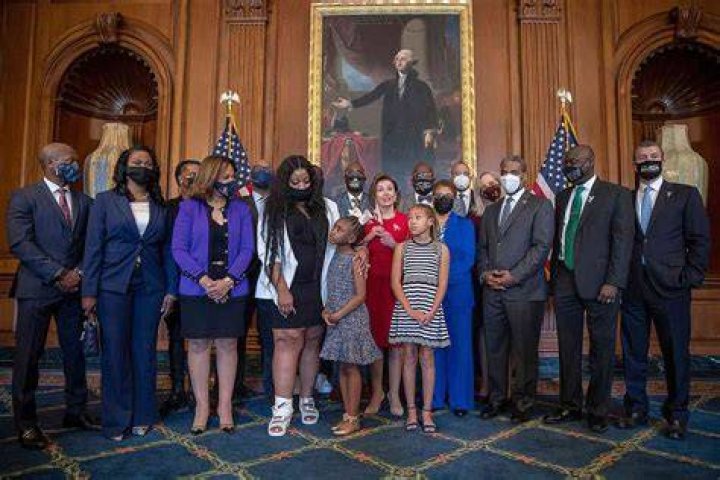 Floyd family meets Biden as Congress weighs police bill PBS