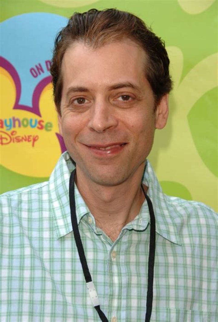 Fred Stoller Has Got Success In Multiple Field What's His Worth?