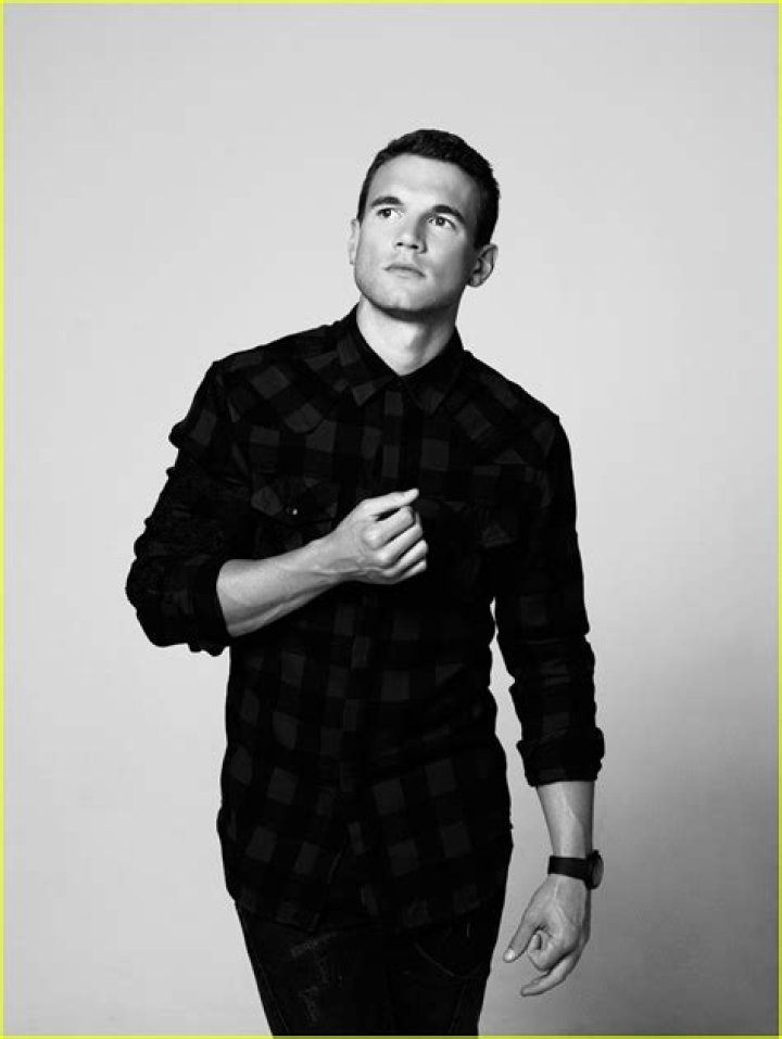 Get to Know Alex Russell with These 10 Fun Facts (Exclusive) Photo