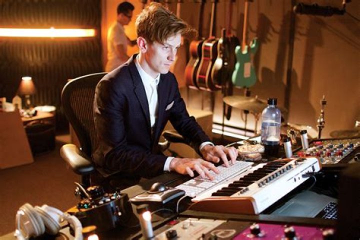 Inside Track Panic! At The Disco