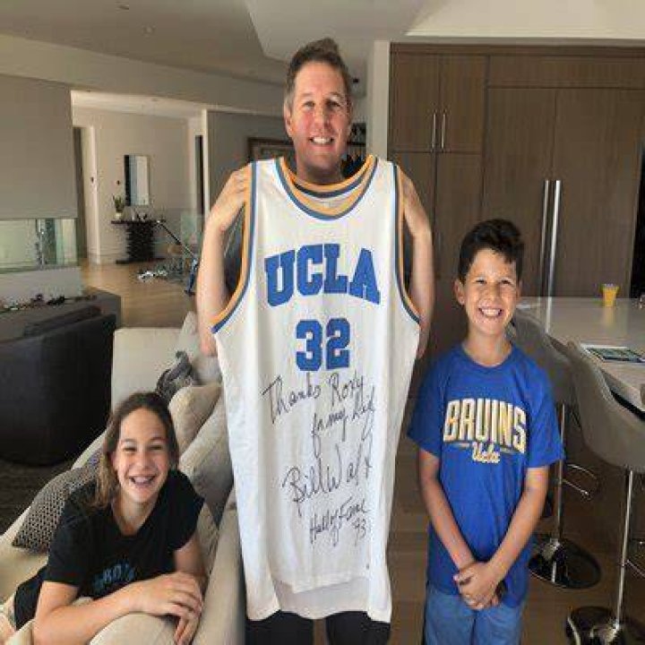 Is Roxy Bernstein Married? Age, Salary at ESPN, Nickname