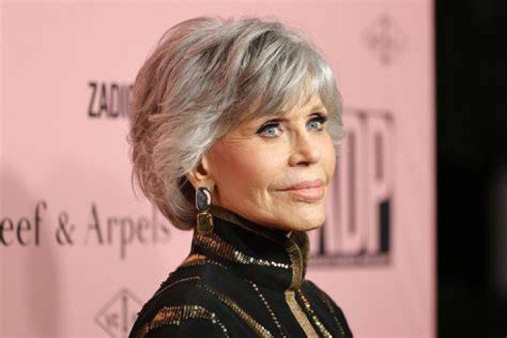 Jane Fonda's height, weight. At 79 she looks prettier that at 30