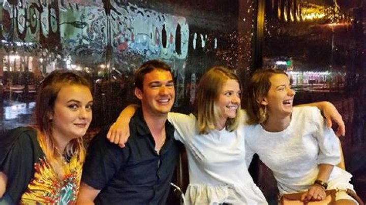 Jessica Watson, the Watson family and Ellas Pink Lady Flickr