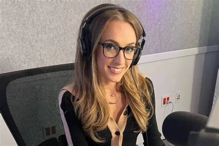 Kat Timpf Biography, Age, Affair, Husband, Networth, Surgery