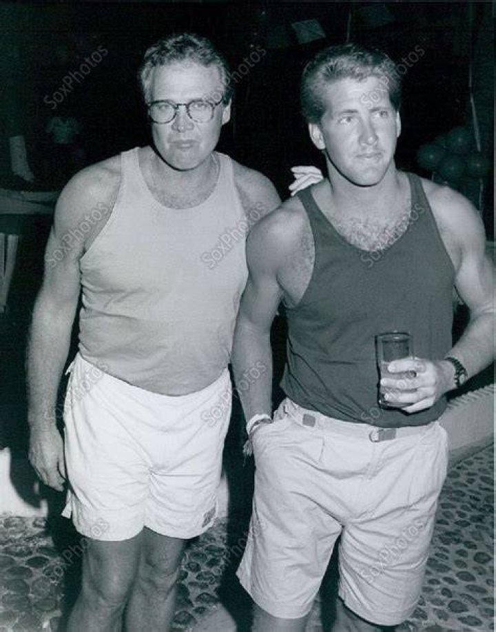 Lee Majors and Lee Jr. Lee majors, Old hollywood actors, Men tv