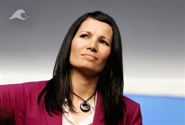 Lila Zidane All To Know About Zinedine Zidane's Sister Emmy