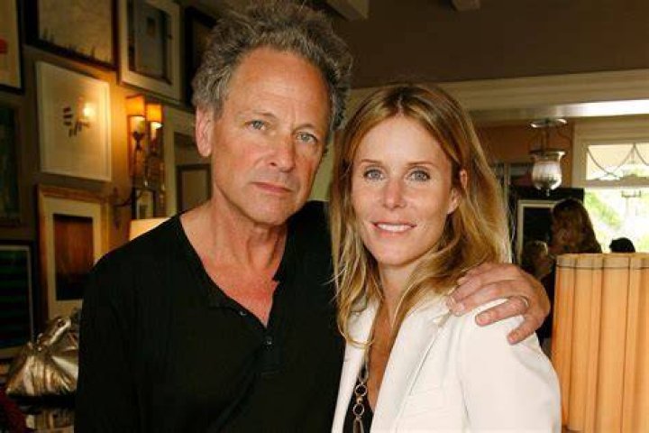 Lindsey Buckingham Splits with Wife After 21 Years of Marriage