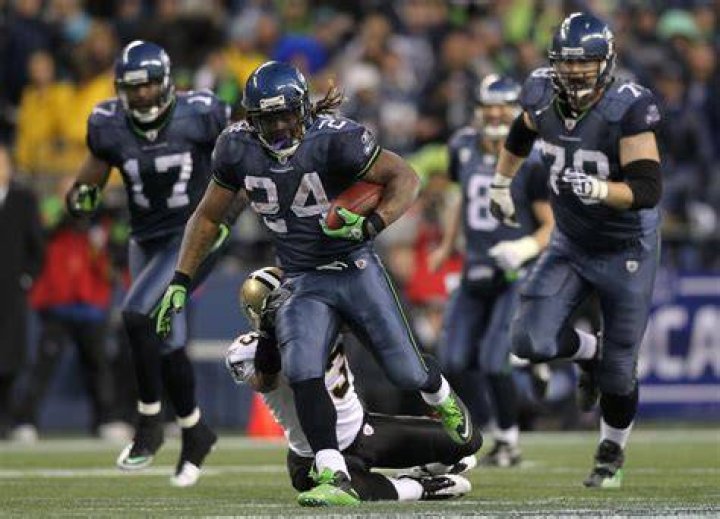 Marshawn Lynch's brother Davonte suits up for 49ers audition