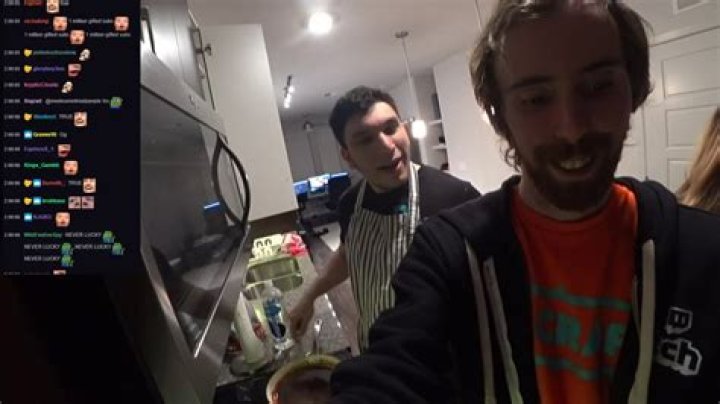 Mcconnell Twitch Face Reveal 5up joined among us twitch rivals