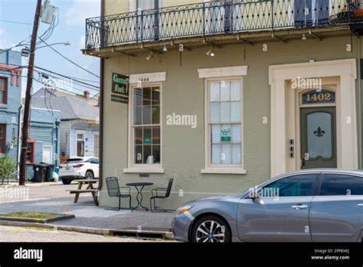 New Orleans, Louisiana. Prytania Street. House exterior, House styles