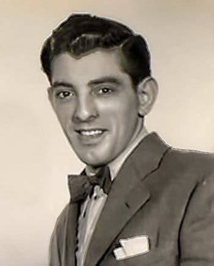 Nick Cravat ''The Flame and the Arrow'' 1950. Nick was aa acrobat