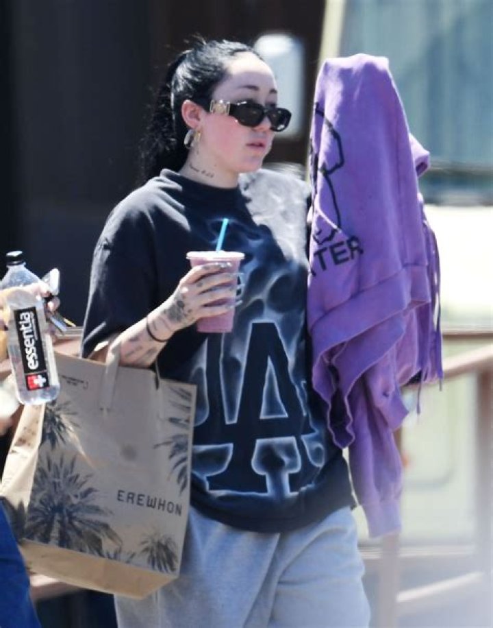 Noah Cyrus grabs a smoothie and some watermelon with her new boyfriend
