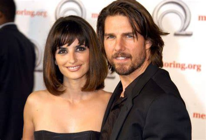 Pen&eacute;lope Cruz Tom Cruise&rsquo;s ex stuns in strippedback selfie Daily Star