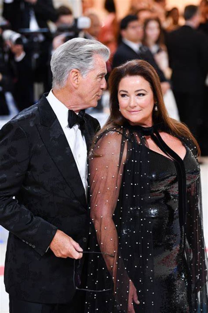 Pierce Brosnan Wife Keely Shaye Smith Weight Loss Story 2020
