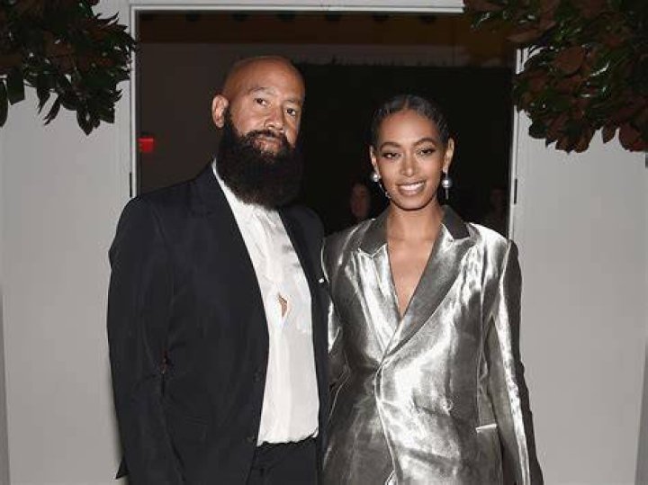Solange Knowles denies cheating with manager after split from husband
