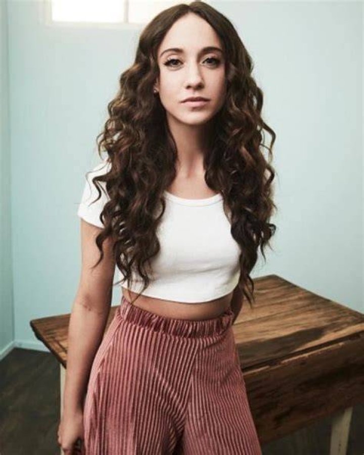 Stella Maeve Biography, Age, Height, Weight, Family & Net Worth Aceflexx