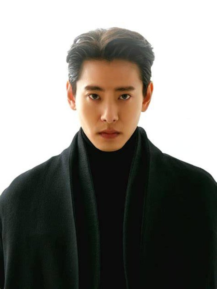Teo Yoo IMDb