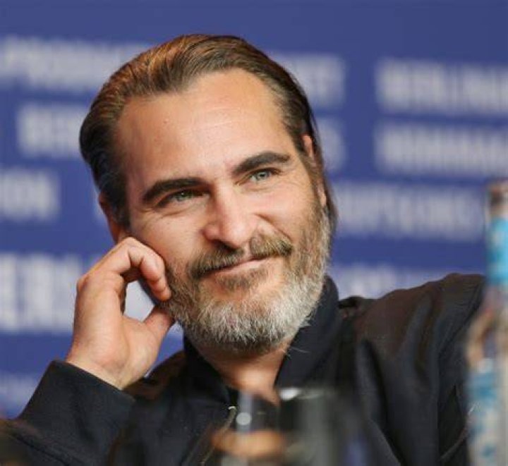 The Chilling Life of Joaquin Phoenix Page 32