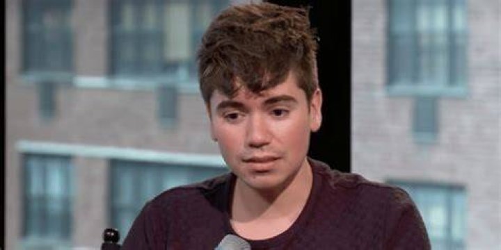 Unveiling The Truths: Noah Galvin's Gender Journey