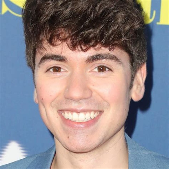 Unveiling The Truths: Noah Galvin's Gender Journey