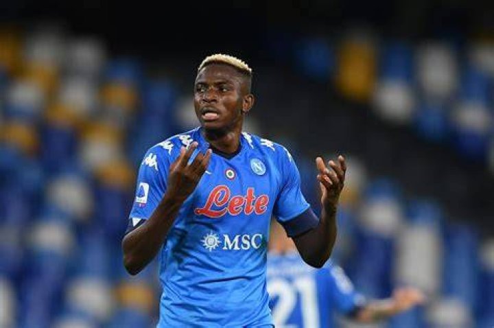 Victor Osimhen &egrave; guarito dal Covid, l'annuncio del Napoli