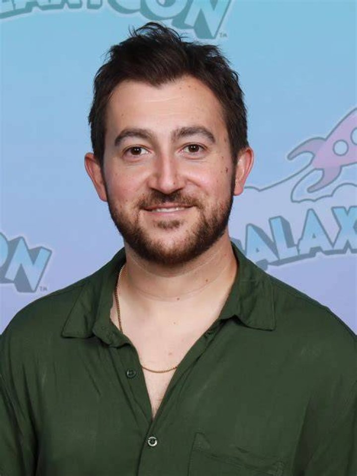 Vincent Martella Age, Bio, Girlfriend, Parents, Net Worth & Height