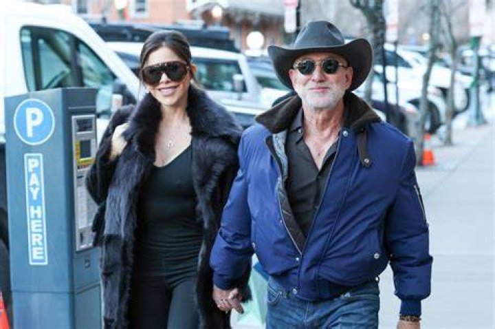 Who is Jeff Beck&rsquo;s wife Sandra and does he have children?