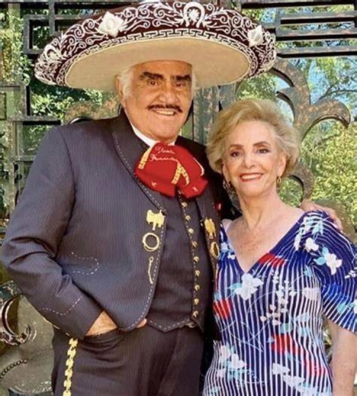 Who Was Vicente Fernandez Married to? Meet Maria del Refugio Abarca